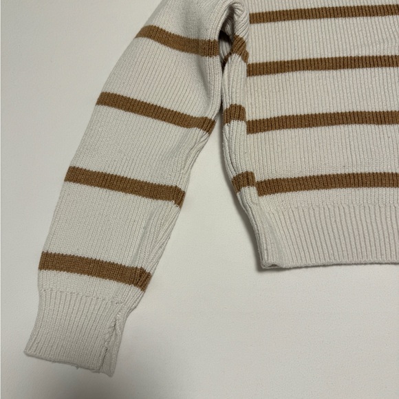 Abercrombie Women’s Striped Cream and Tan Sweater - Picture 6 of 7